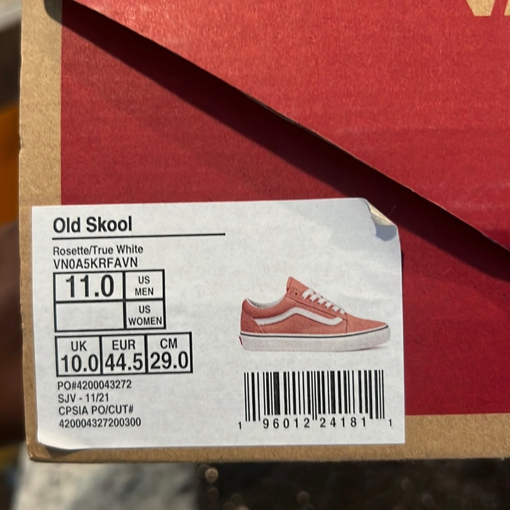 Old Skool Men’s size 11 Rosette/ True white low top Vans